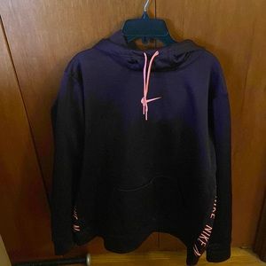 EUC like new no flaws Nike hoodie size XL. COLOR is plum with a peach accent.